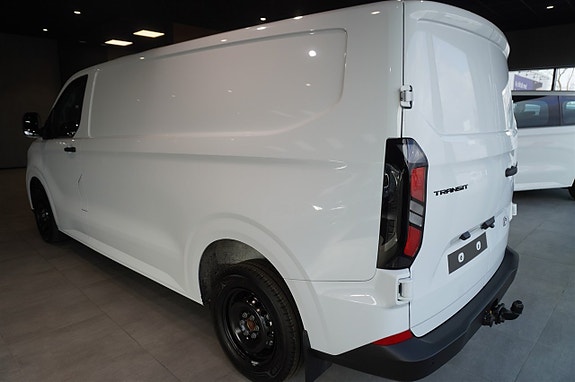 Ford Transit Custom 8 of 11