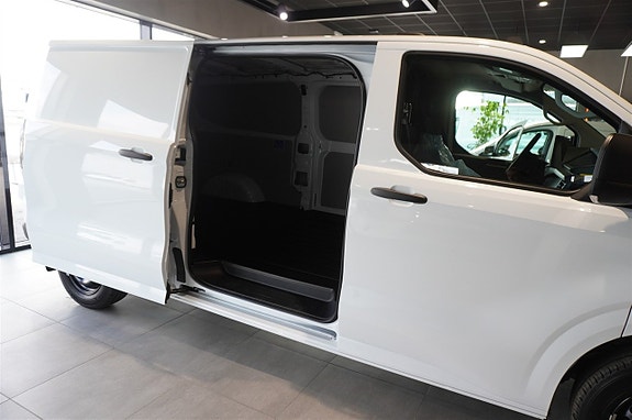 Ford Transit Custom 5 of 11