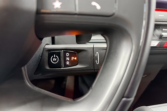 Kia EV9 16 of 23