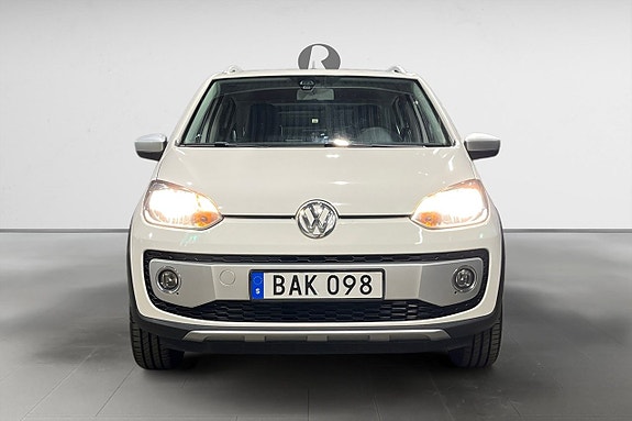 Volkswagen Up! Cross 10 of 17