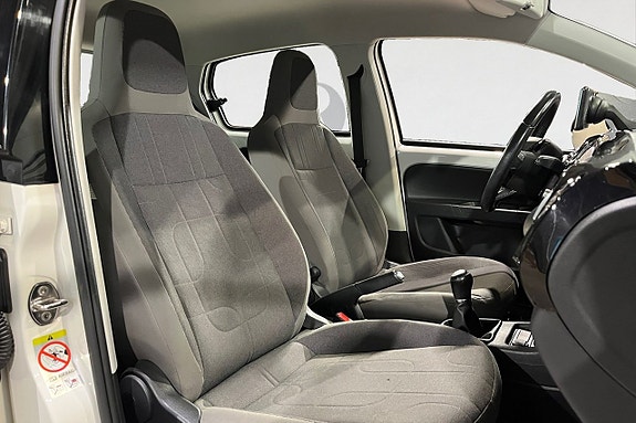 Volkswagen Up! Cross 15 of 17