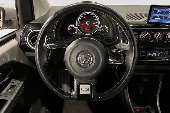 Volkswagen Up! Cross 13 of 17