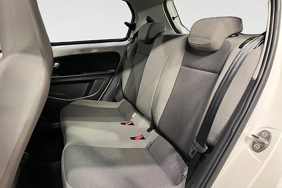 Volkswagen Up! Cross 14 of 17