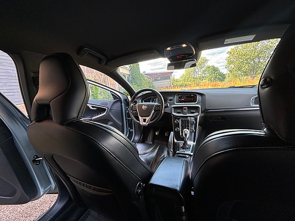 Volvo V40 5 of 10