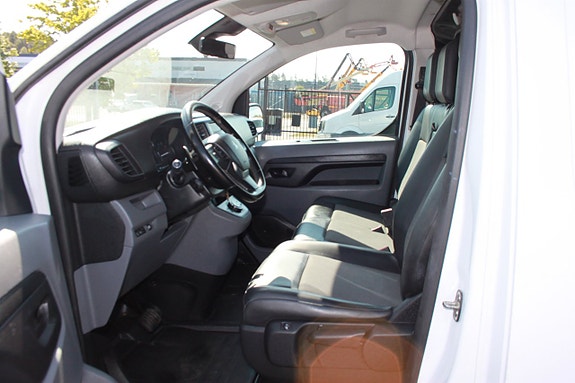 Peugeot Expert 8 of 10