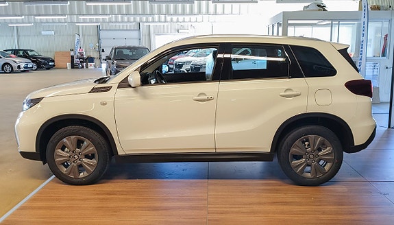 Suzuki Vitara 2 of 7