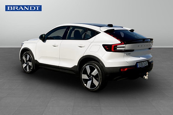 Volvo C40 2 of 9