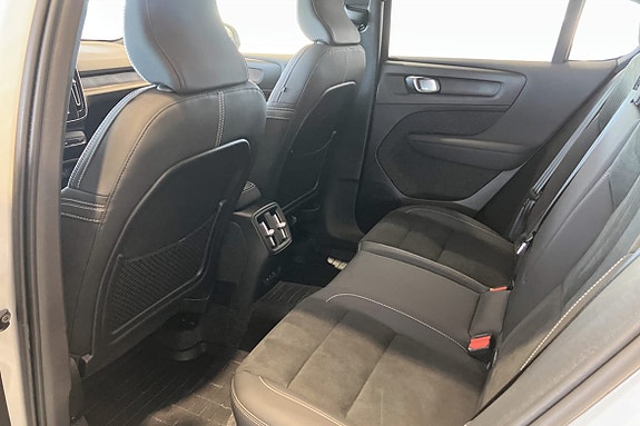Volvo C40 8 of 9