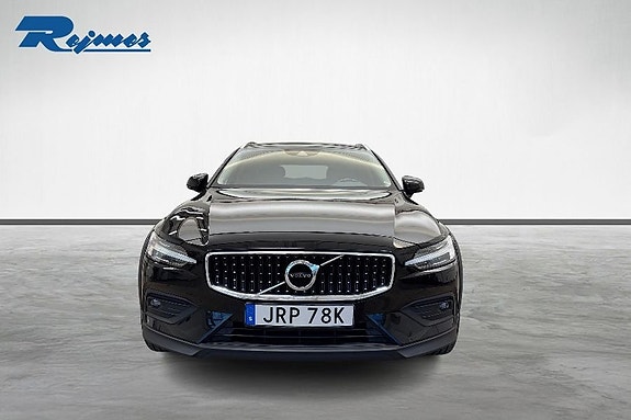 Volvo V60 Cross Country 4 of 19