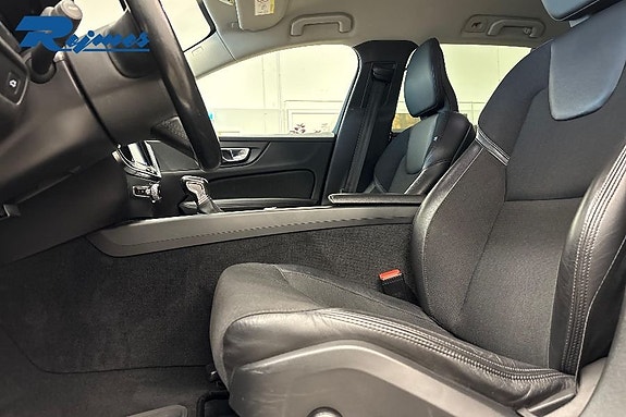 Volvo V60 Cross Country 8 of 19