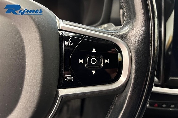 Volvo V60 Cross Country 16 of 19