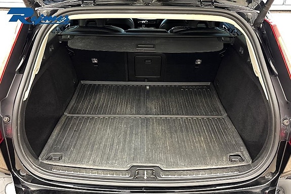 Volvo V60 Cross Country 14 of 19