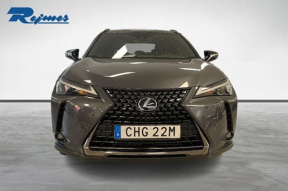 Lexus UX250h 5 of 18
