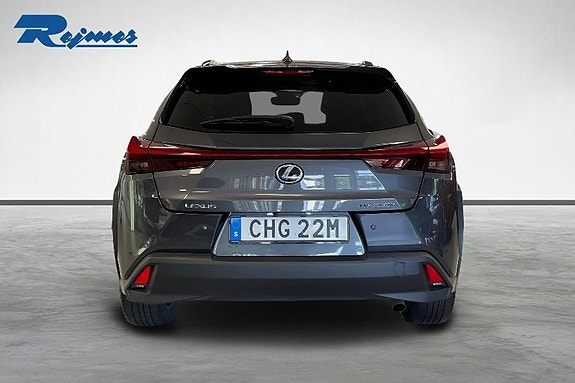 Lexus UX250h 4 of 18