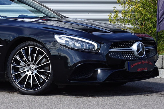 Mercedes-Benz SL500 9 of 26