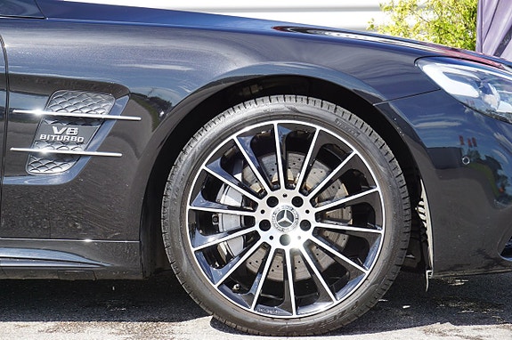 Mercedes-Benz SL500 24 of 26