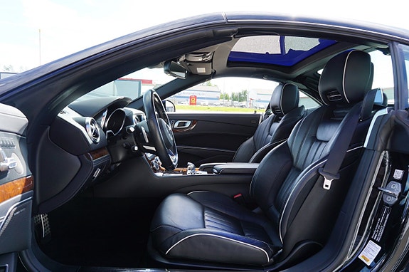 Mercedes-Benz SL500 15 of 26