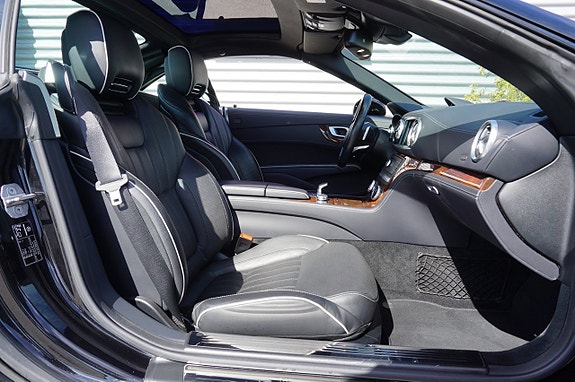 Mercedes-Benz SL500 22 of 26