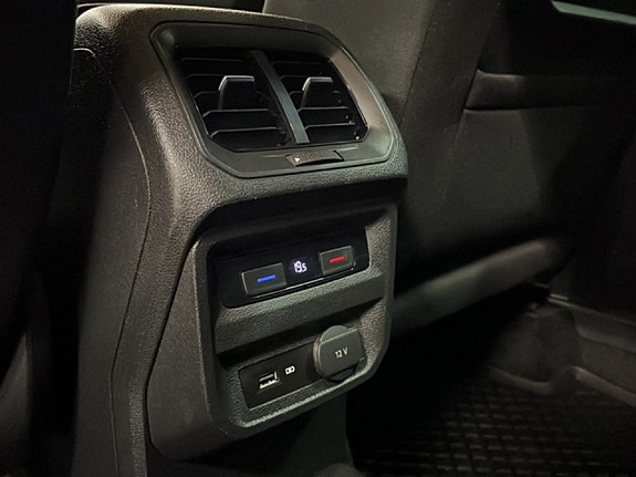 Volkswagen Tiguan 10 of 23