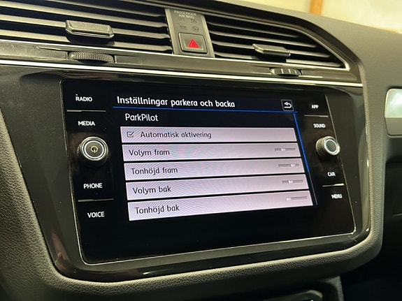 Volkswagen Tiguan 19 of 23