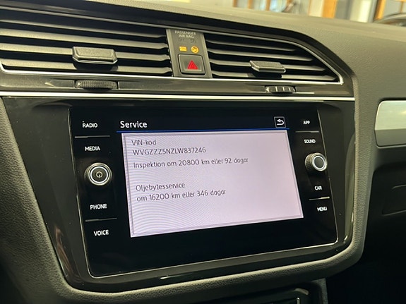 Volkswagen Tiguan 18 of 23