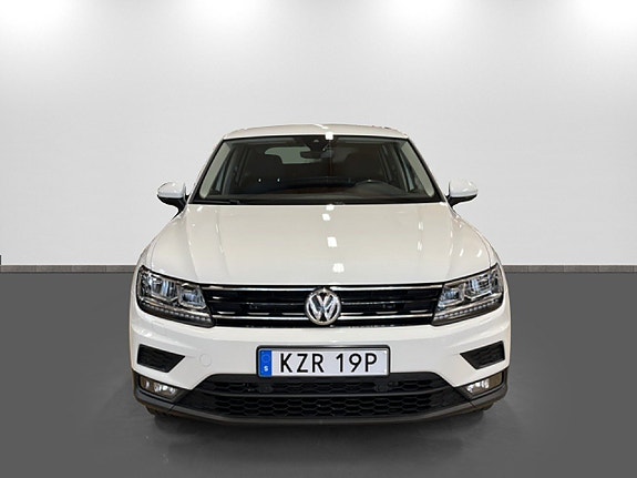 Volkswagen Tiguan 2 of 23