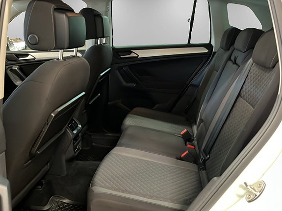 Volkswagen Tiguan 9 of 23