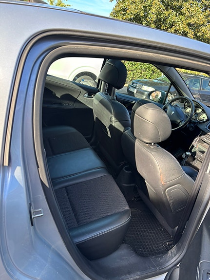 Peugeot 207 11 of 17