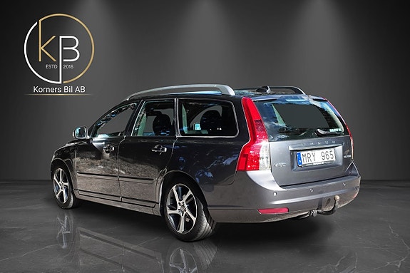 Volvo V50 4 of 11