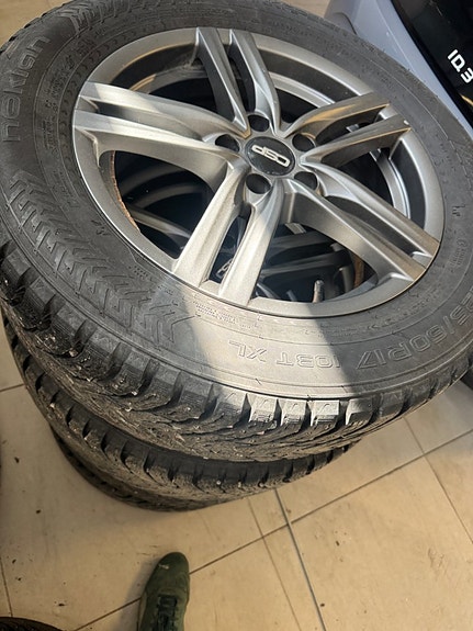 Volkswagen Tiguan 12 of 12