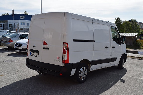 Nissan NV400 5 of 12