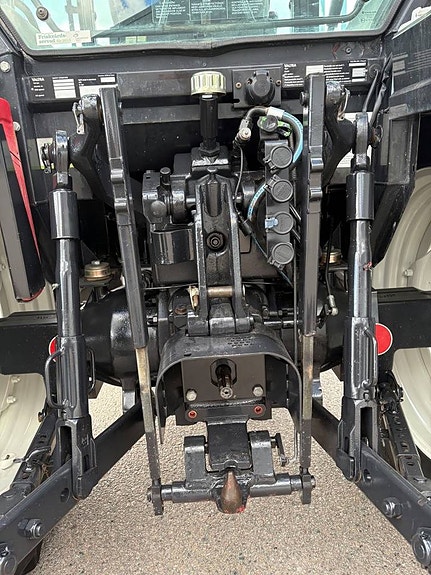 Valtra A75 / Lastare / frontlyft 9 of 10