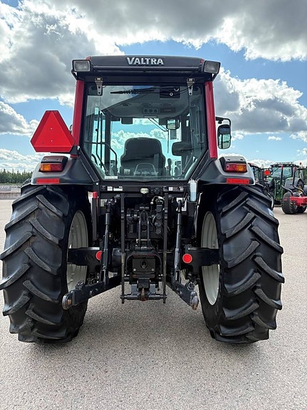 Valtra A75 / Lastare / frontlyft 7 of 10