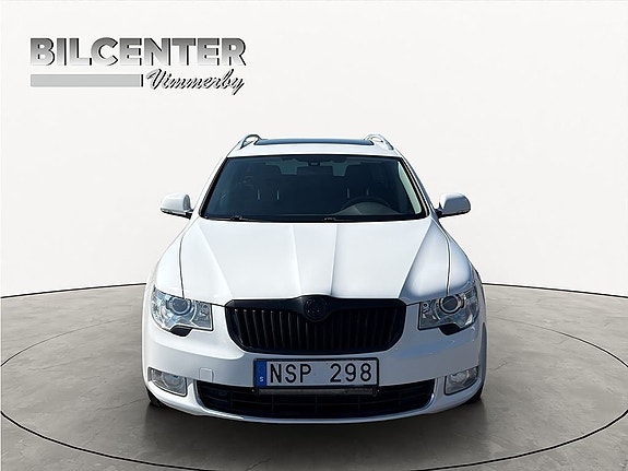 Skoda Superb 9 of 22