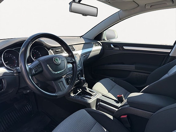 Skoda Superb 10 of 22