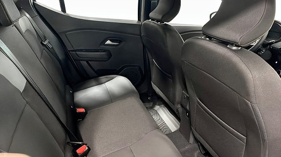 Dacia Sandero 4 of 7