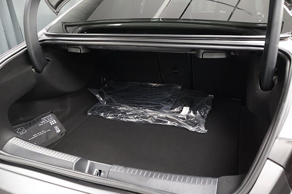 Mercedes-Benz CLA200 13 of 22