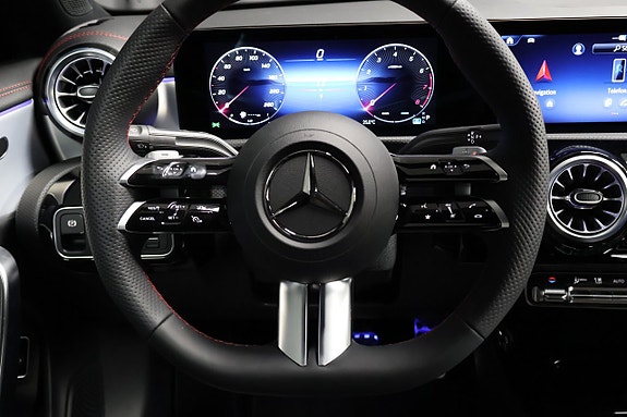 Mercedes-Benz CLA200 16 of 22