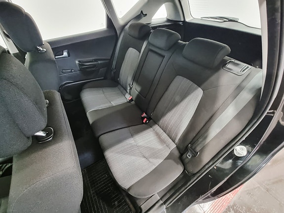 Kia Ceed 9 of 23