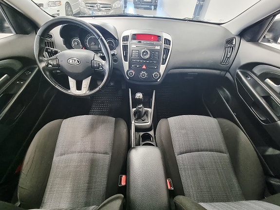 Kia Ceed 11 of 23
