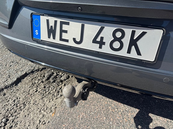 Polestar 4 8 of 30