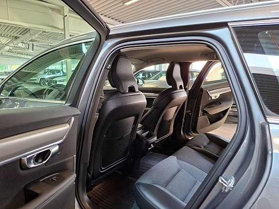 Volvo V90 12 of 25
