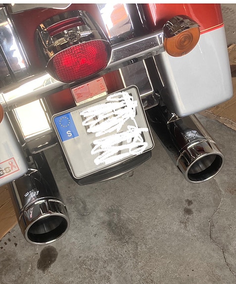 Harley-Davidson Electra Glide Ultra Classic FLHTCUI 2 of 3
