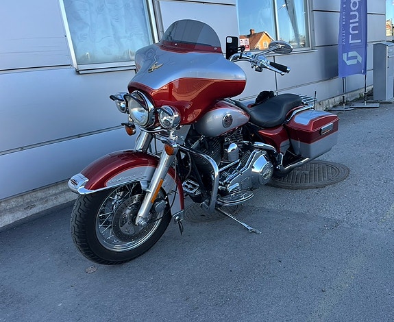 Harley-Davidson Electra Glide Ultra Classic FLHTCUI 3 of 3