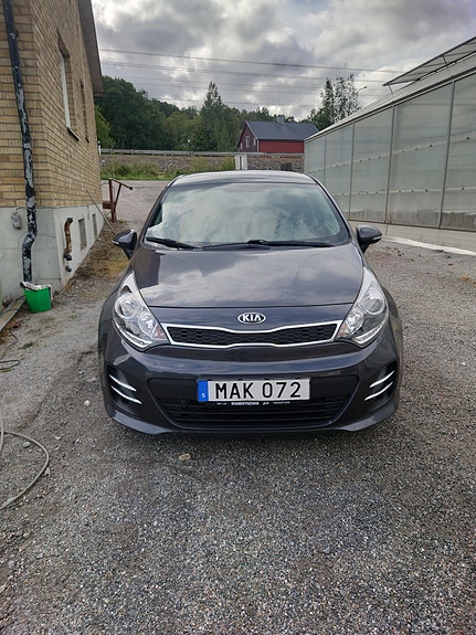 Kia Rio 2 of 6