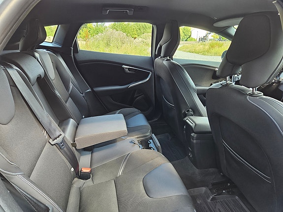 Volvo V40 7 of 8