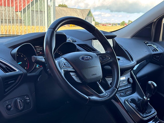 Ford Kuga 8 of 24