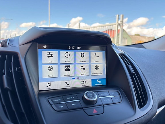 Ford Kuga 16 of 24