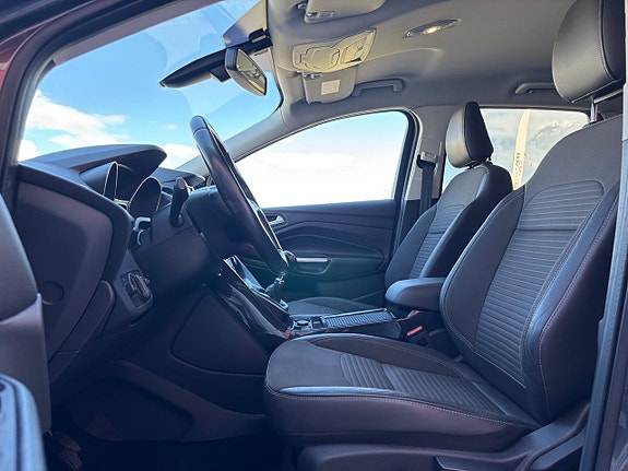 Ford Kuga 18 of 24