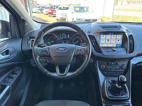 Ford Kuga 10 of 24